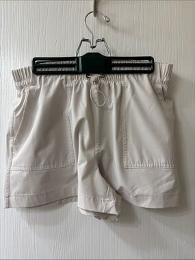 Avia Women’s Elastic Waist Cream Shorts